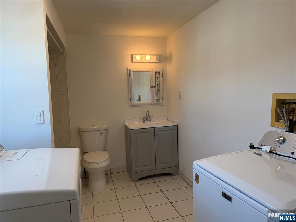 119 Marsellus Place, Unit 2 Garfield, NJ 07026 - Photo 11 of 23