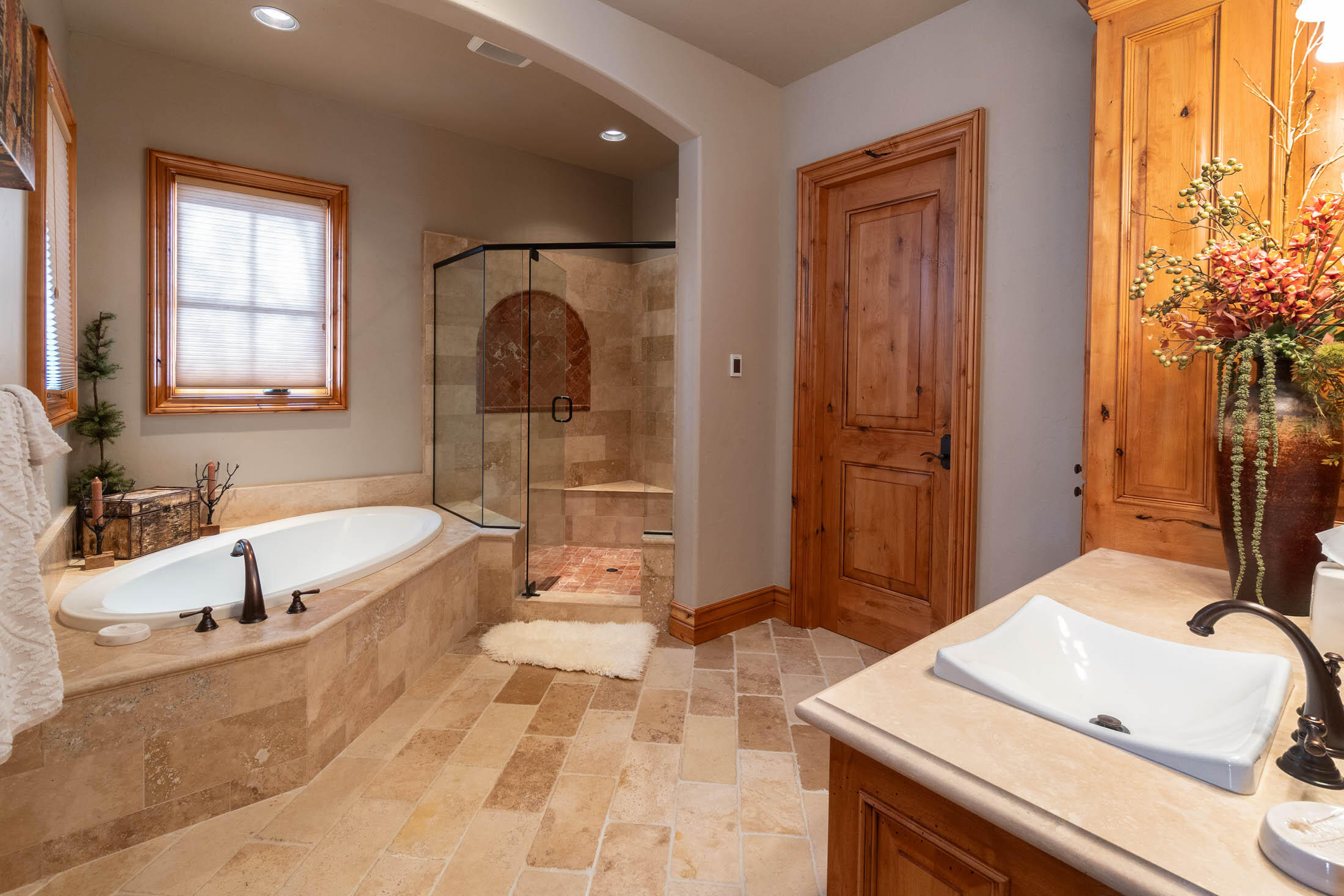 23098 Watercourse Way Bend, OR 97701 - Photo 14 of 30 14. Guest Suite 1 Bath