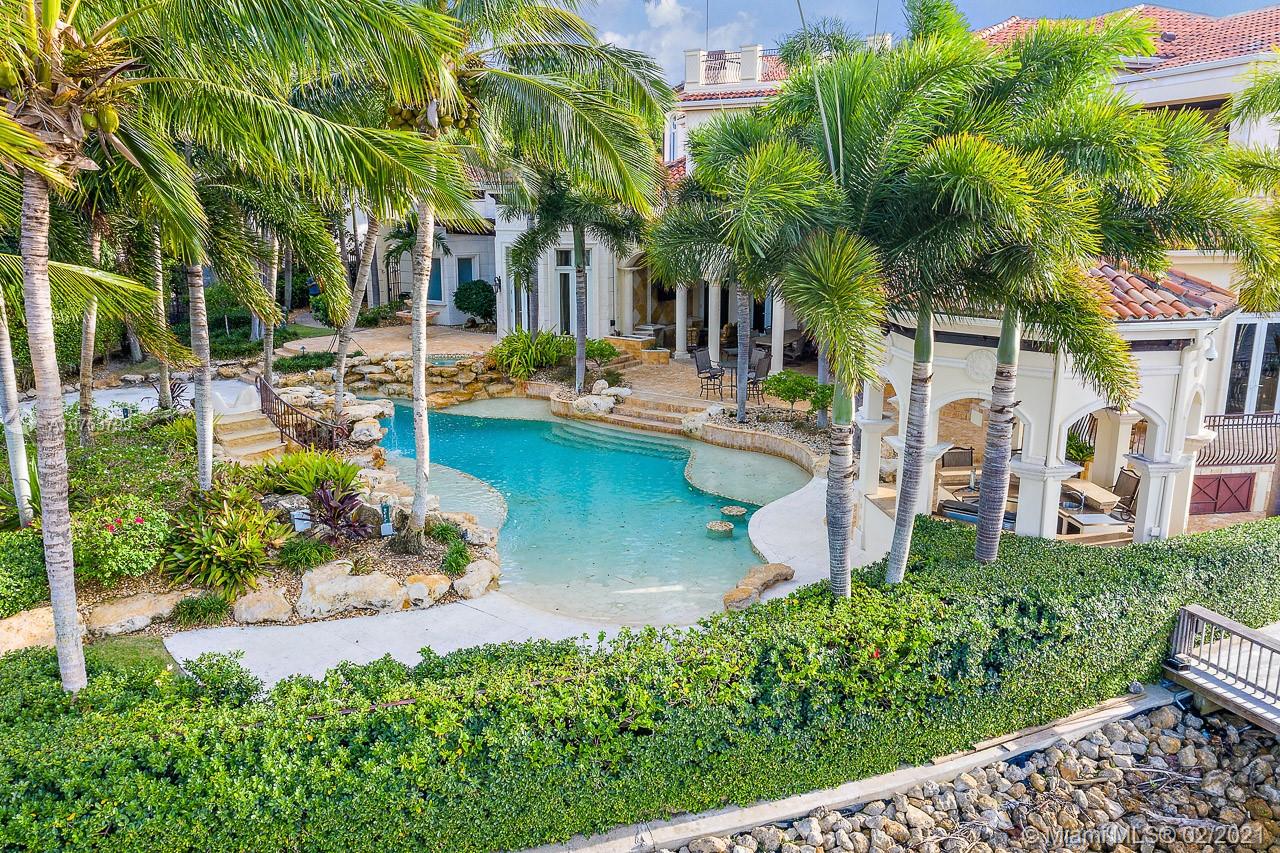 492 Mariner Drive Jupiter, FL 33477 - Photo 5 of 27 Pool