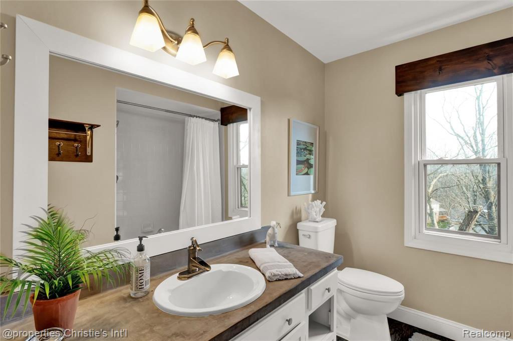 905 Ravine Terrace Drive Rochester Hills, MI 48307 - Photo 24 of 28