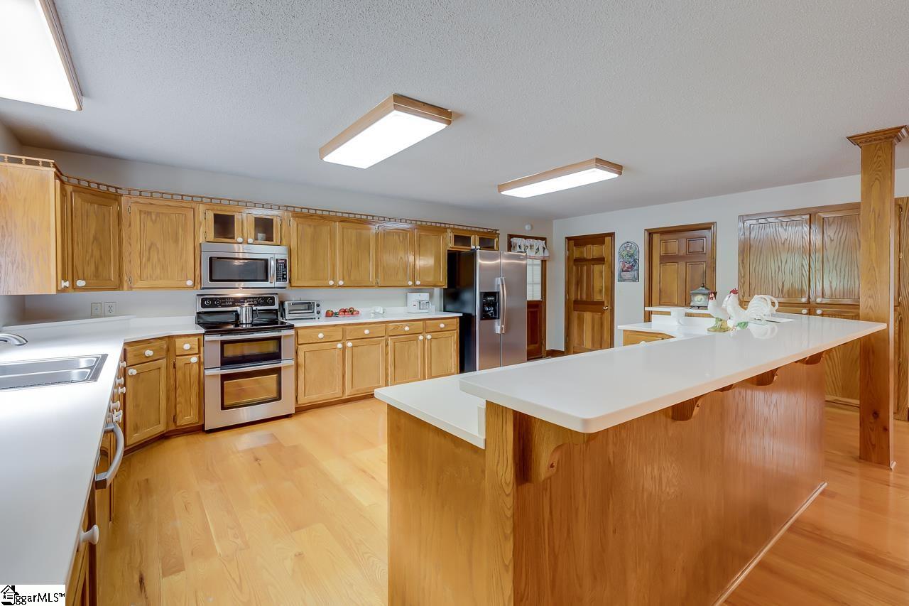 116 Ada Beth Drive Pickens, SC 29671 - Photo 4 of 36
