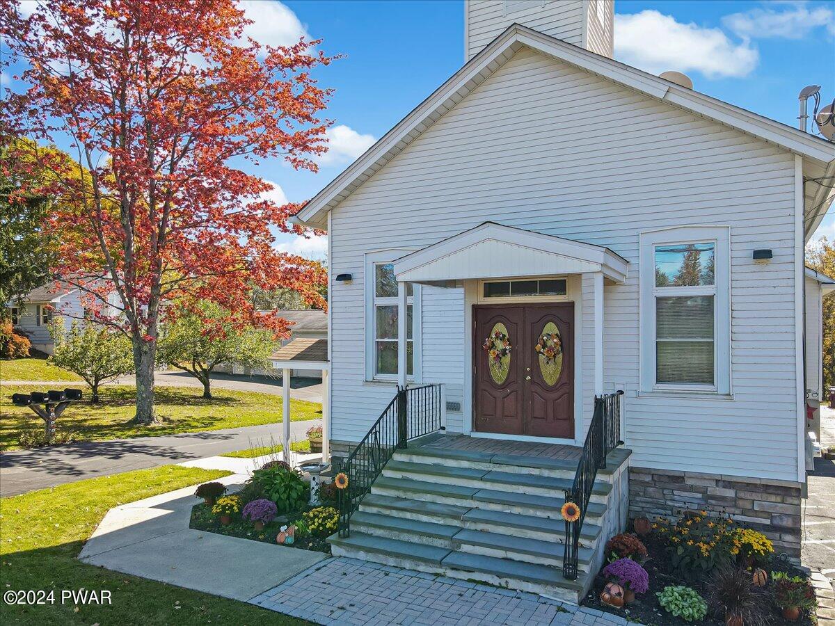 186 Ledgedale Road Lake Ariel, PA 18436 - Photo 4 of 85