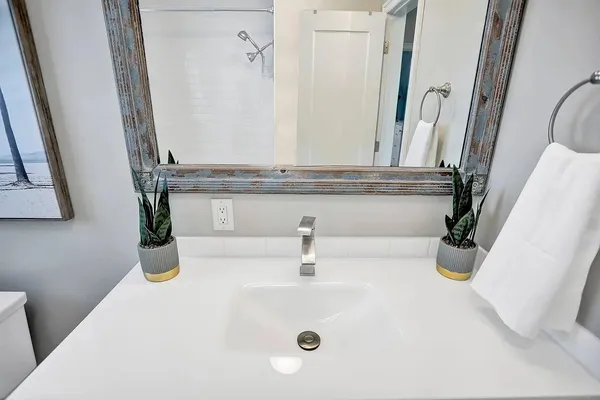 $4,400 | 604 Northeast 25th Avenue, Pompano Beach, FL 33062