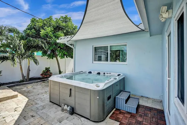 $4,400 | 604 Northeast 25th Avenue, Pompano Beach, FL 33062