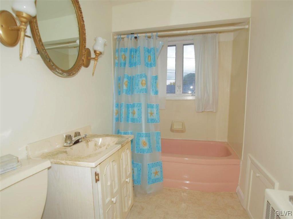 3038 Hecktown Road Easton, PA 18045 - Photo 12 of 20 Gallery Image 12