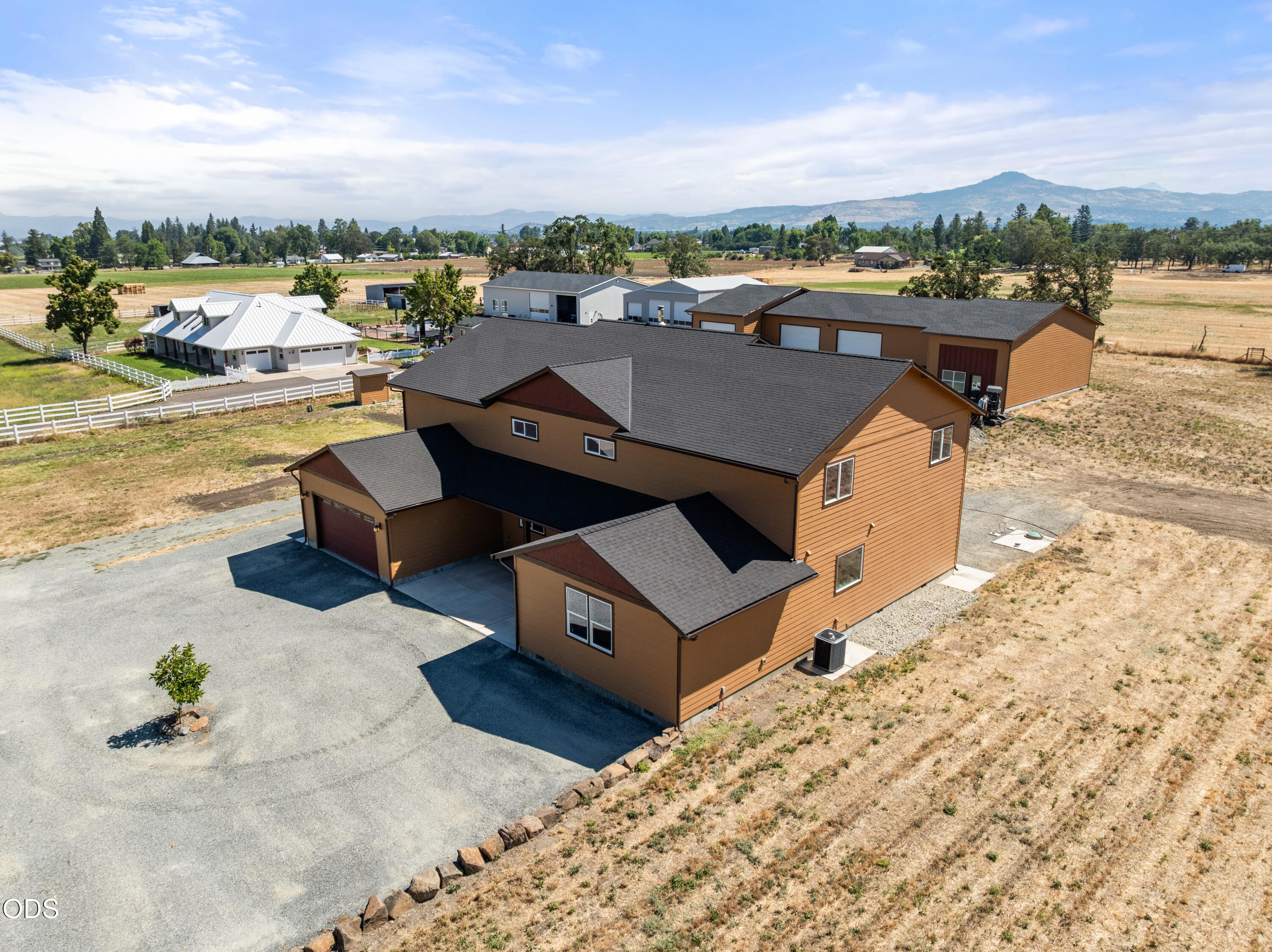 1213 Casino Road Medford, OR 97501 - Photo 67 of 77