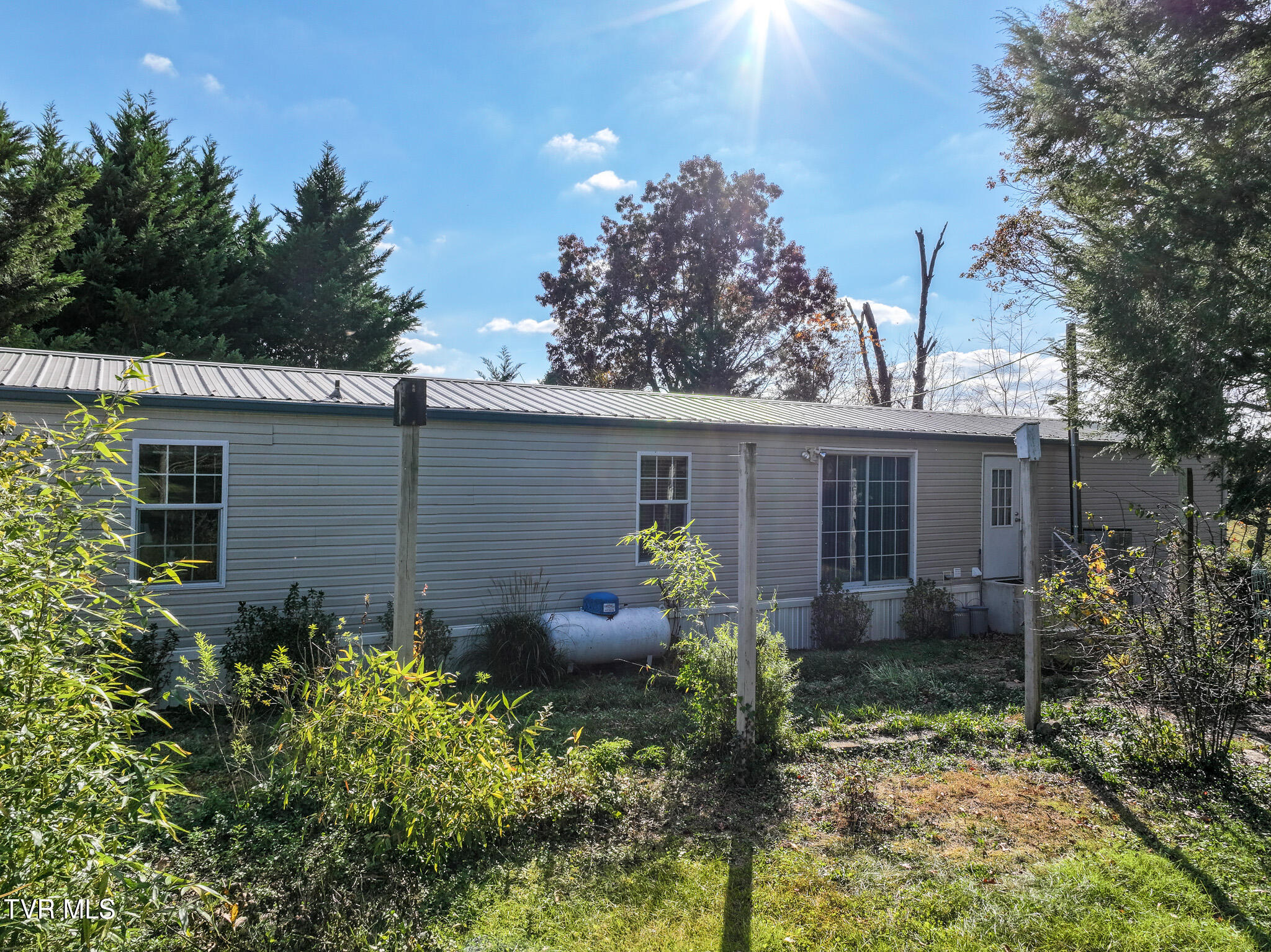 354 Debusk Road Greeneville, TN 37743 - Photo 49 of 49 DJI_20241103060950_0055_D