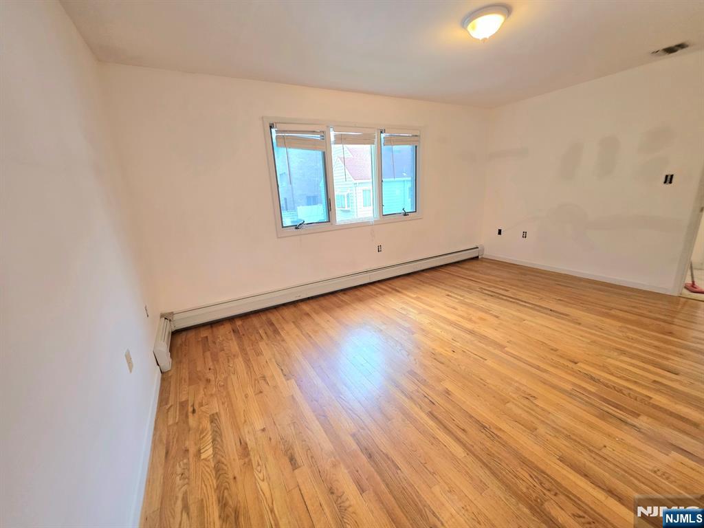 560 Studio Road, Unit 2 Ridgefield, NJ 07657 - Photo 9 of 13