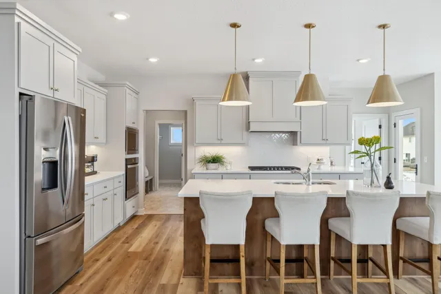 $799,900 | 7687 22nd Avenue South, Shakopee, MN 55379