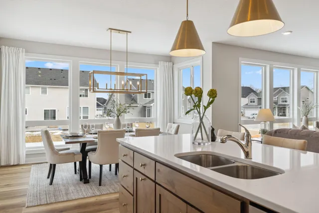 $799,900 | 7687 22nd Avenue South, Shakopee, MN 55379