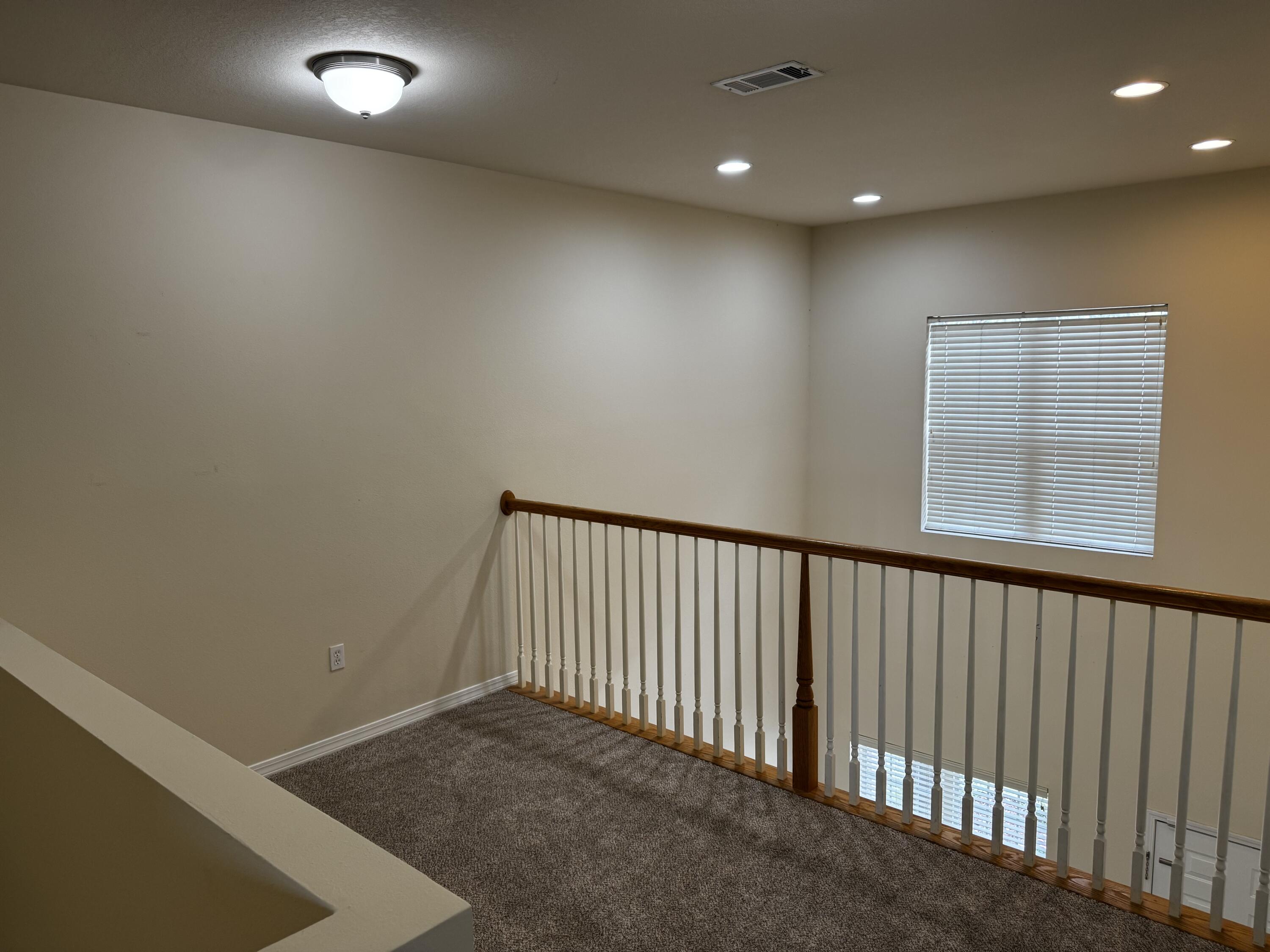 1512 Bentley Circle Fort Walton Beach, FL 32547 - Photo 7 of 12 a view of a hallway