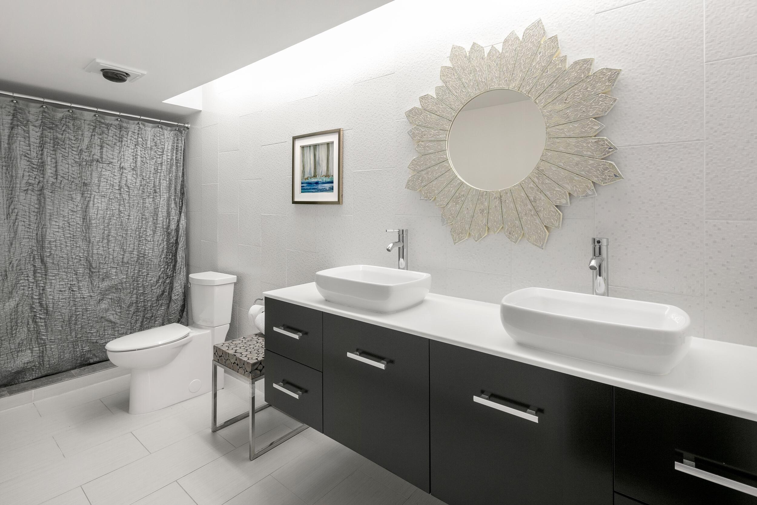 707 Northeast 40th Road Boca Raton, FL 33431 - Photo 22 of 51 Guest Bath 1