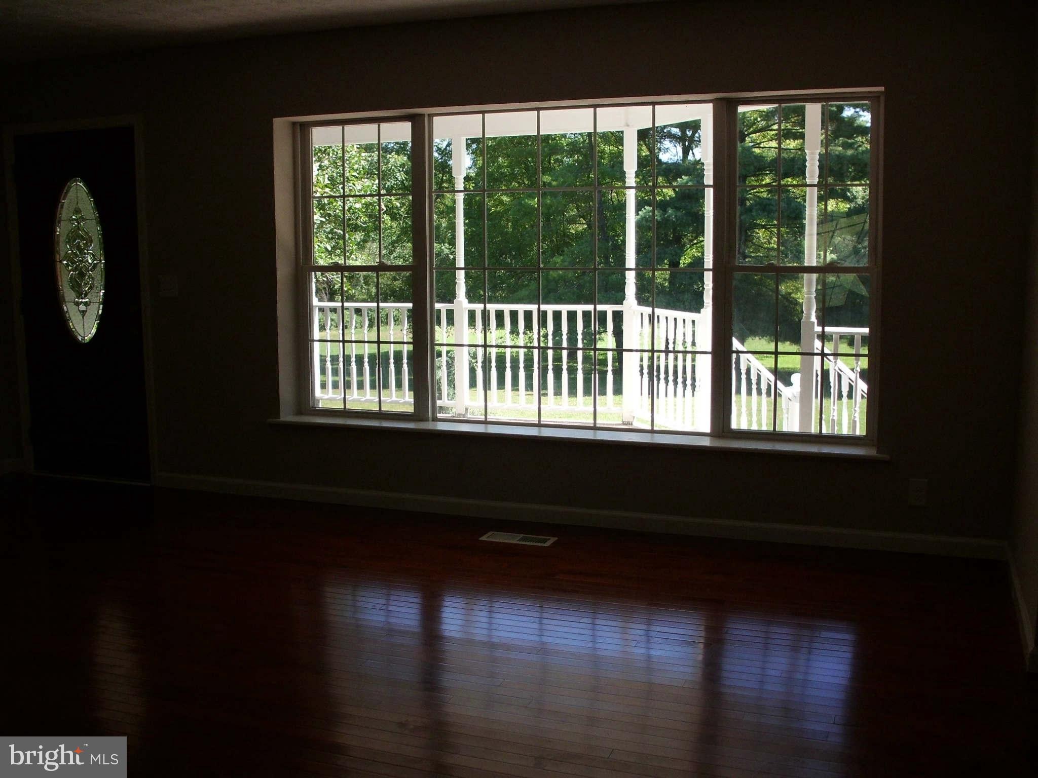 23 Carter Road Rising Sun, MD 21911 - Photo 6 of 17 Living Room
