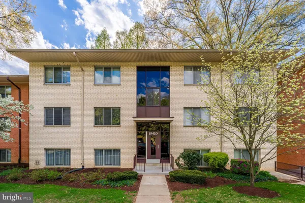 $225,900 | 10420 Rockville Pike, Unit 102, Rockville, MD 20852