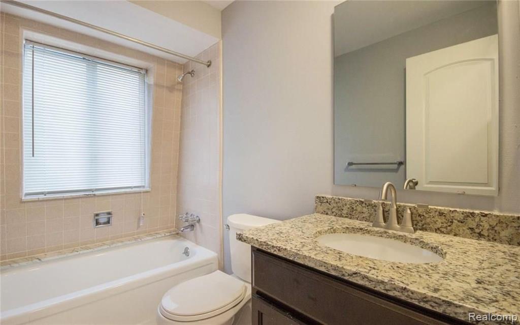 2161 Decker Road, Unit 23 Walled Lake, MI 48390 - Photo 11 of 13