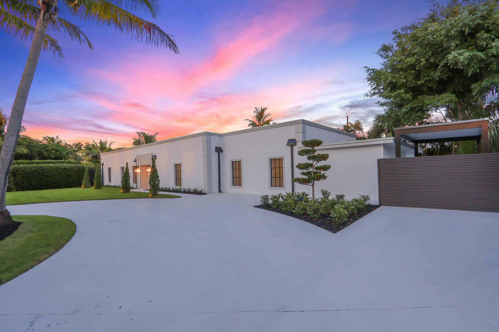 391 West Riverside Drive Tequesta, FL 33469 - Photo 2 of 52 02_Twilight_2_mls
