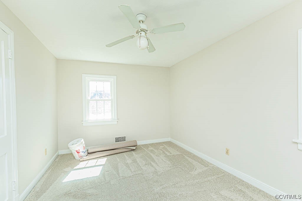 2317 New Berne Road Henrico, VA 23228 - Photo 31 of 37 an empty room with a window