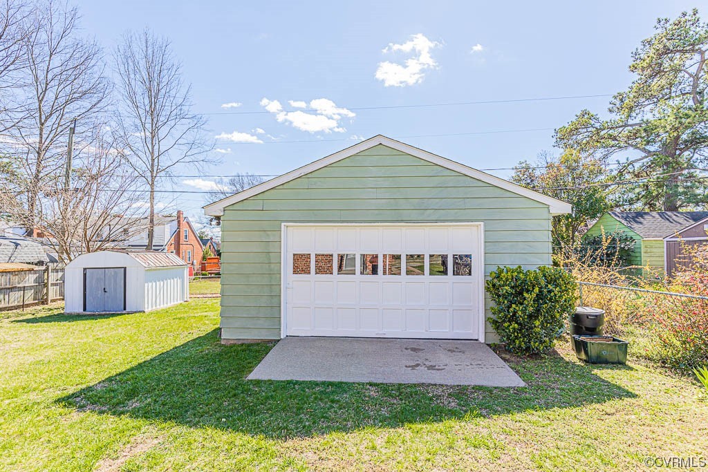 2317 New Berne Road Henrico, VA 23228 - Photo 9 of 37 a view of a house with a yard