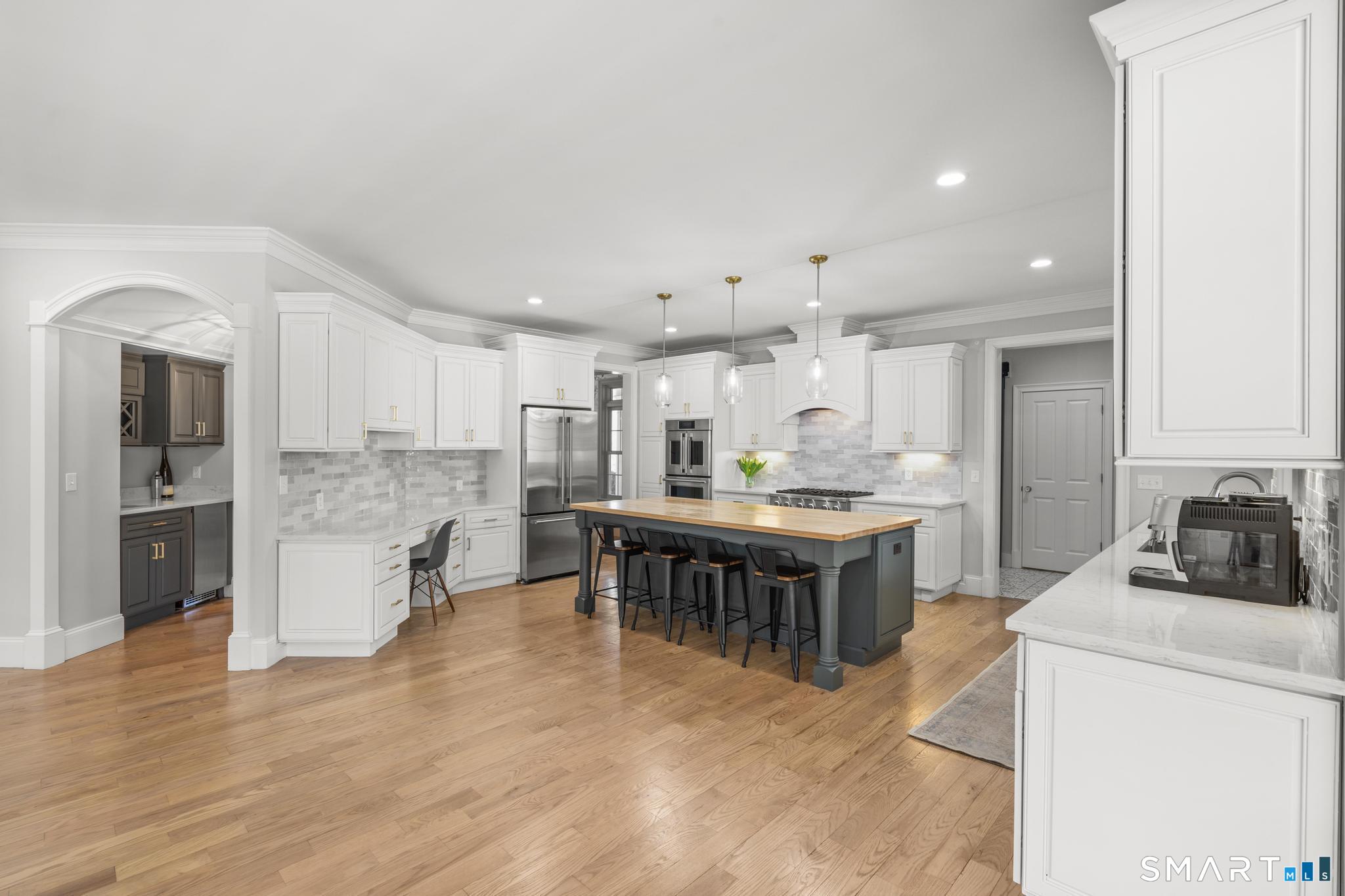 32 Blanket Meadow Road Monroe, CT 06468 - Photo 7 of 40 Stunning Updated Kitchen