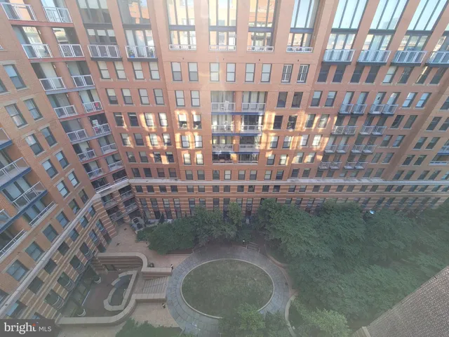 $2,200 | 616 E Street Northwest, Unit 1007, Washington, DC 20004