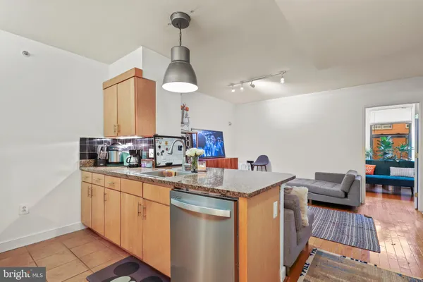 $2,200 | 616 E Street Northwest, Unit 1007, Washington, DC 20004