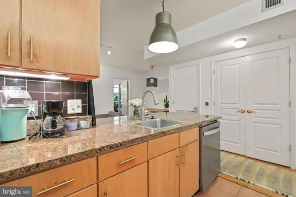 $2,200 | 616 E Street Northwest, Unit 1007, Washington, DC 20004