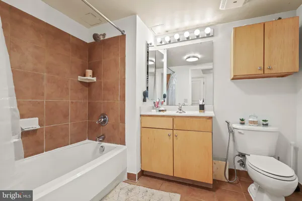$2,200 | 616 E Street Northwest, Unit 1007, Washington, DC 20004