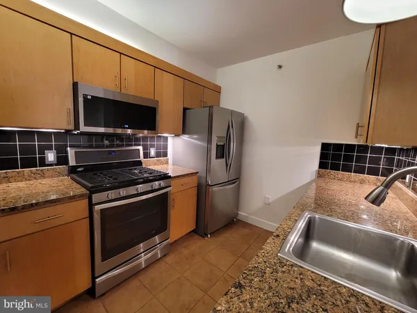 $2,200 | 616 E Street Northwest, Unit 1007, Washington, DC 20004