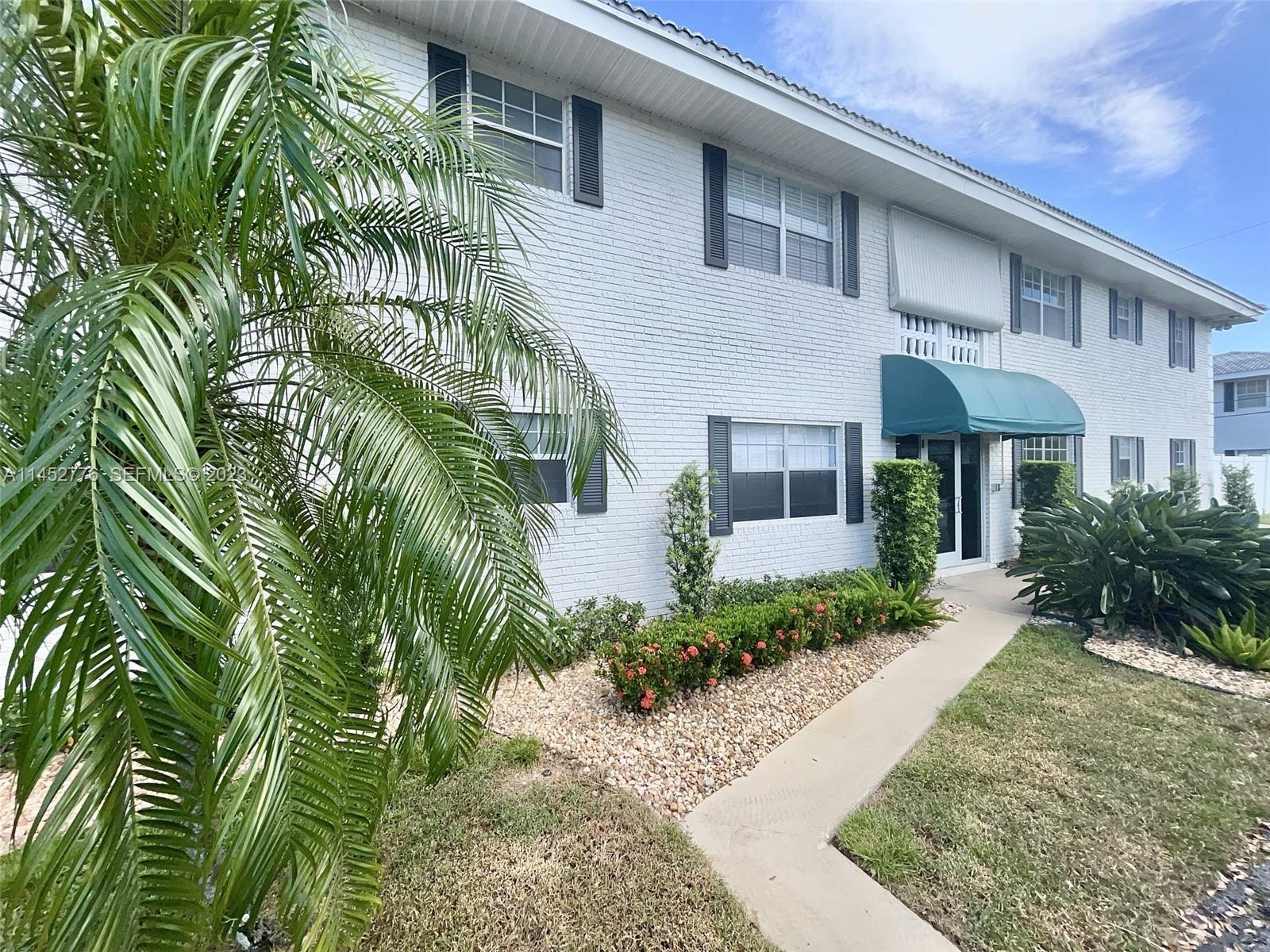 298 Southwest 6th Street, Unit 205 Boca Raton, FL 33432 - Photo 16 of 17 Gallery Image 16