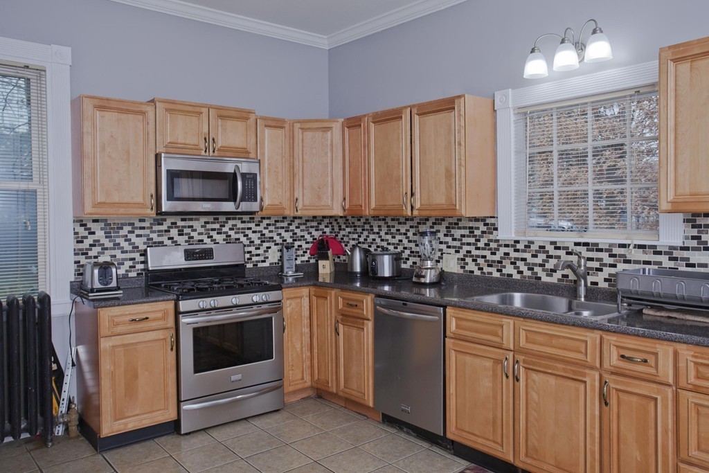 19 Madison Avenue Springfield, MA 01105 - Photo 8 of 18 Gallery Image 8