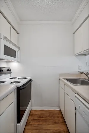 $750 | 4105 Speedway, Unit 105, Austin, TX 78751