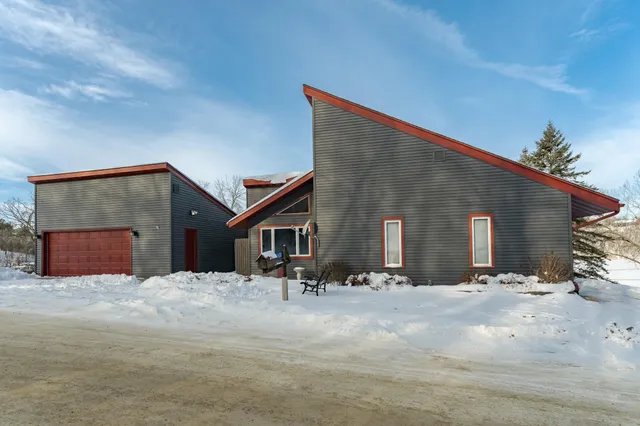 $750,000 | 56381 400th Avenue, Zumbro Falls, MN 55991