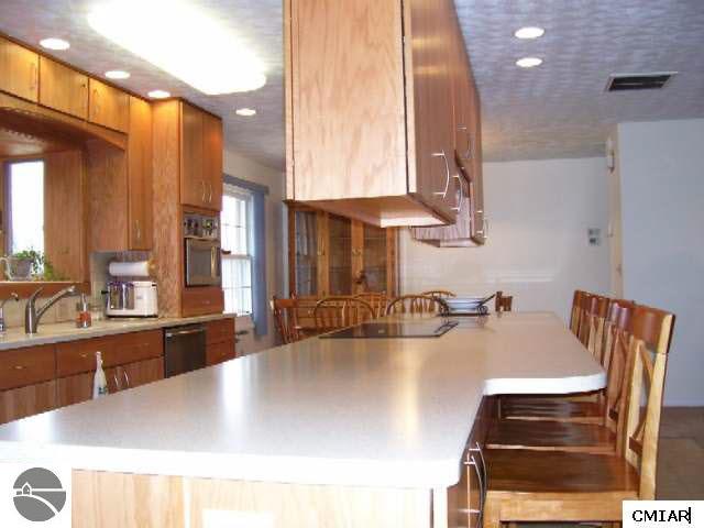 6970 North Luce Road Alma, MI 48801 - Photo 4 of 9 1773410-3.JPG