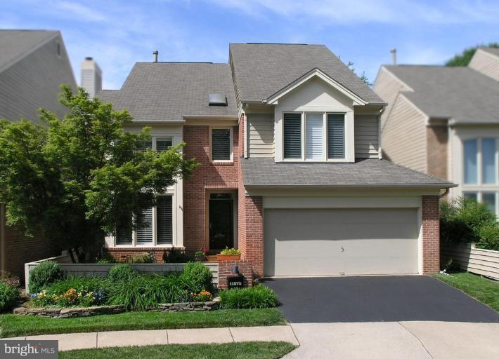 11572 Hemingway Drive Reston, VA 20194 - Photo 1 of 20 Exterior (Main)