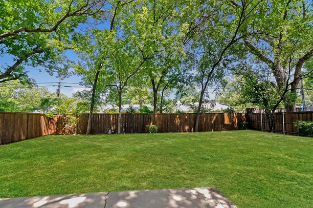 $2,195 | 12112 Eunice Street, Farmers Branch, TX 75234