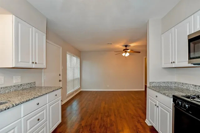 $2,195 | 12112 Eunice Street, Farmers Branch, TX 75234