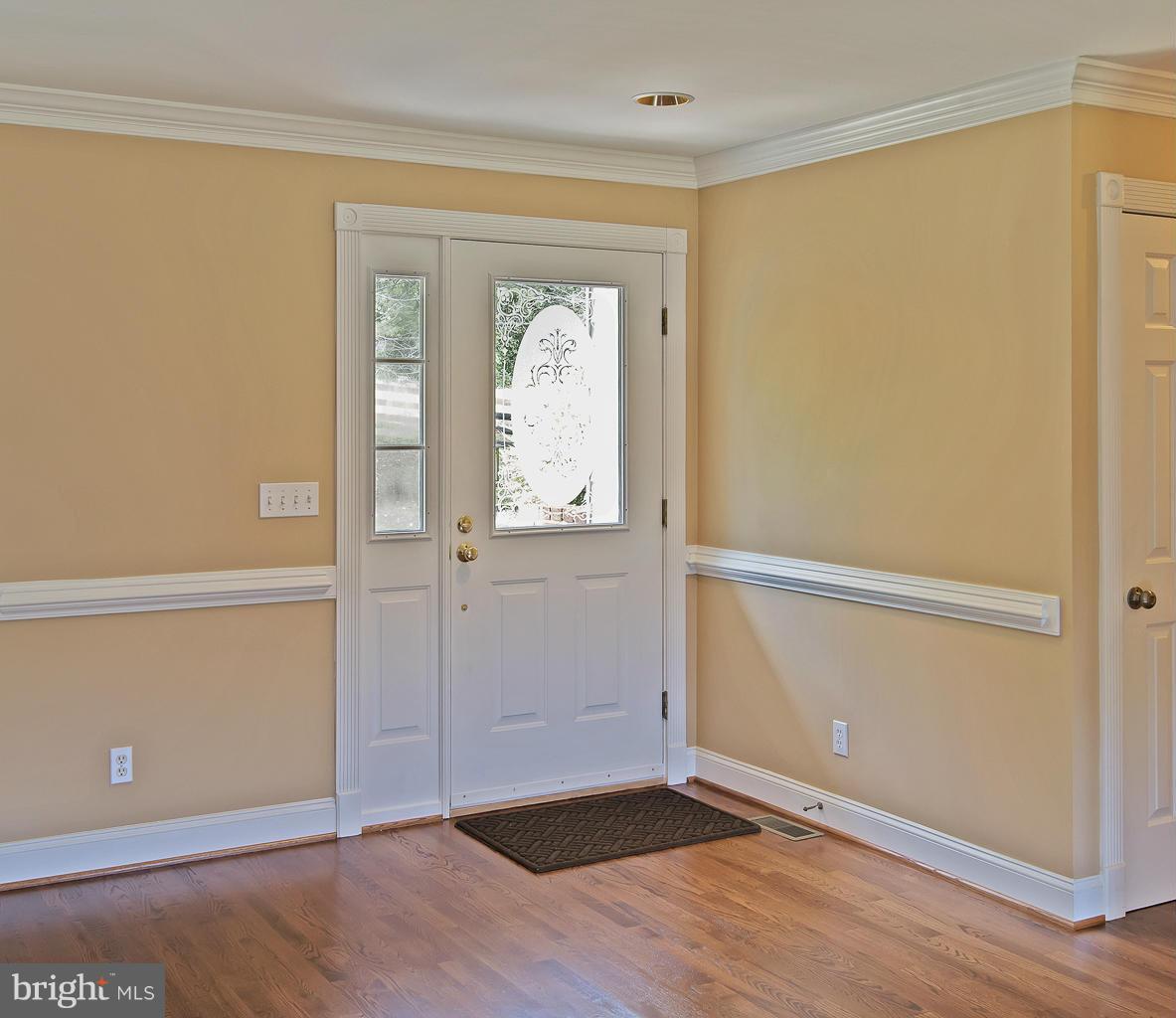 10099 Rixeyville Road Culpeper, VA 22701 - Photo 3 of 24 Light Filled Entry
