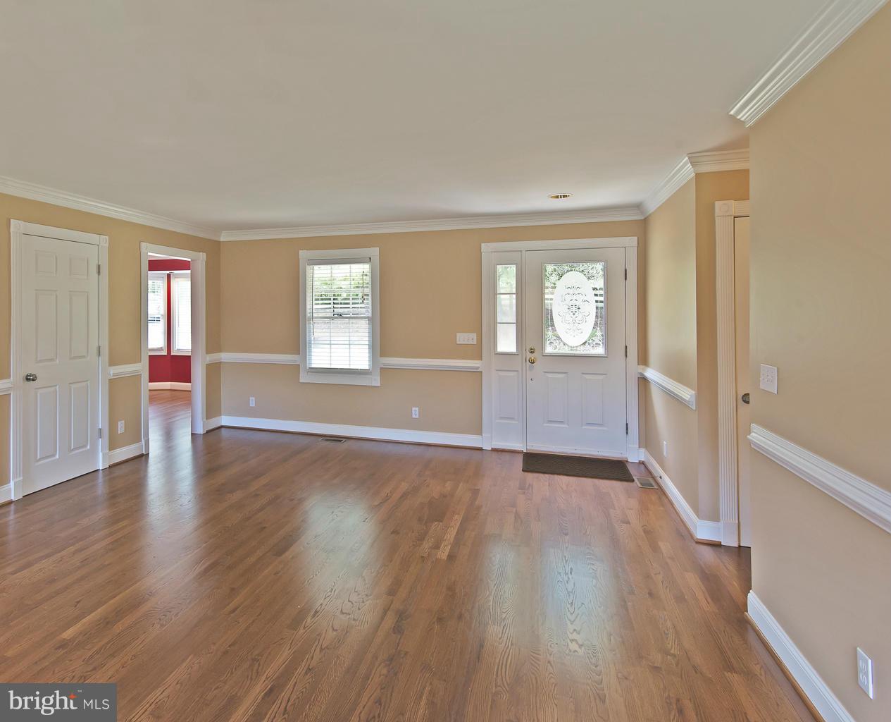10099 Rixeyville Road Culpeper, VA 22701 - Photo 5 of 24 Detailed Molding Through Out