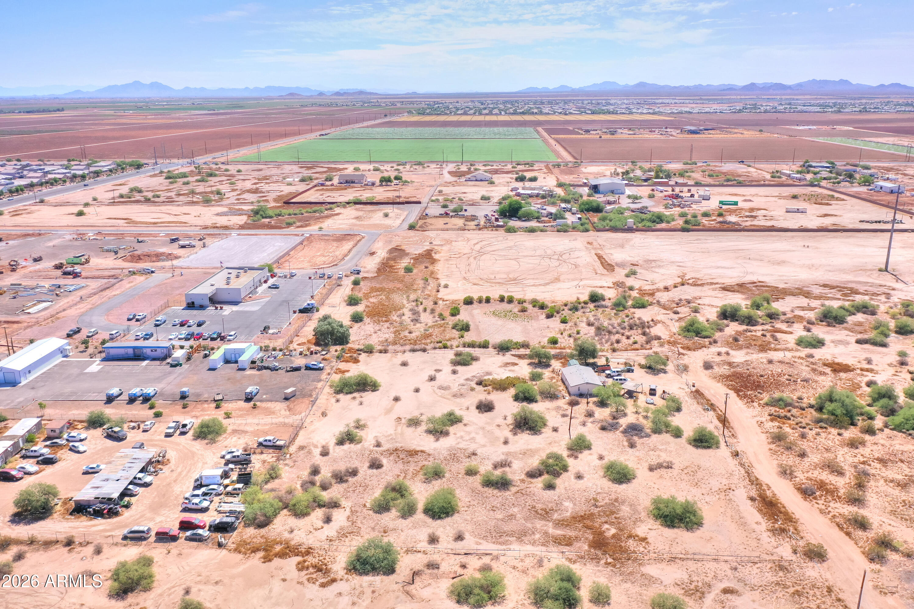 40526 West 7 Ranch Road Maricopa, AZ 85138 - Photo 8 of 14 a view of a city with an ocean