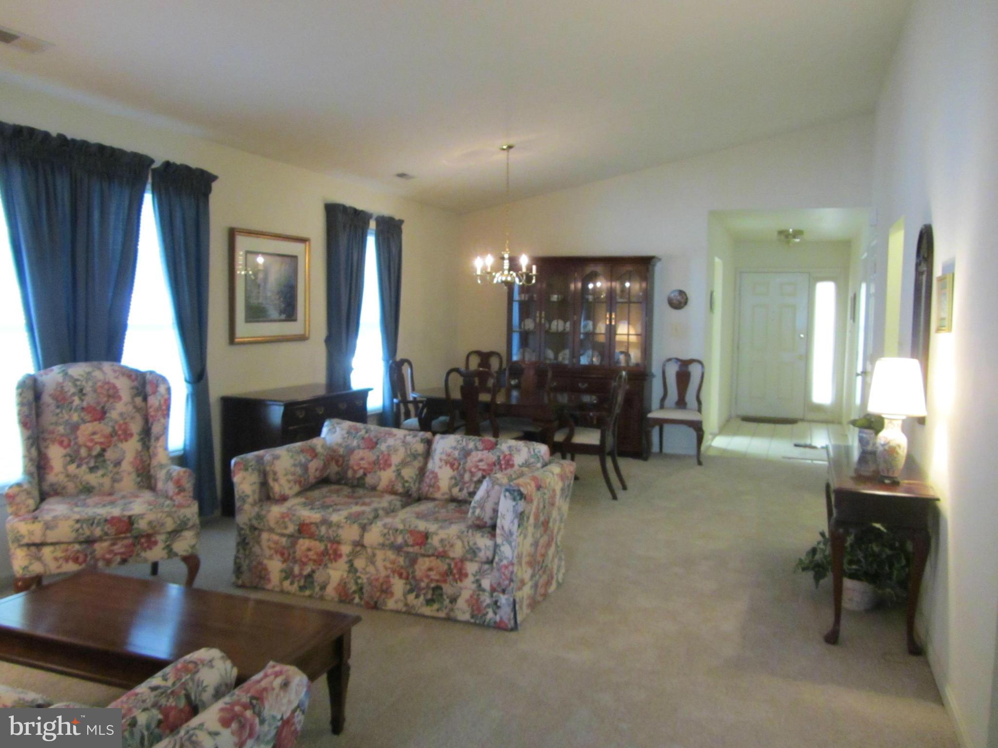 796 Eastern Point Road Annapolis, MD 21401 - Photo 3 of 30 Living Room