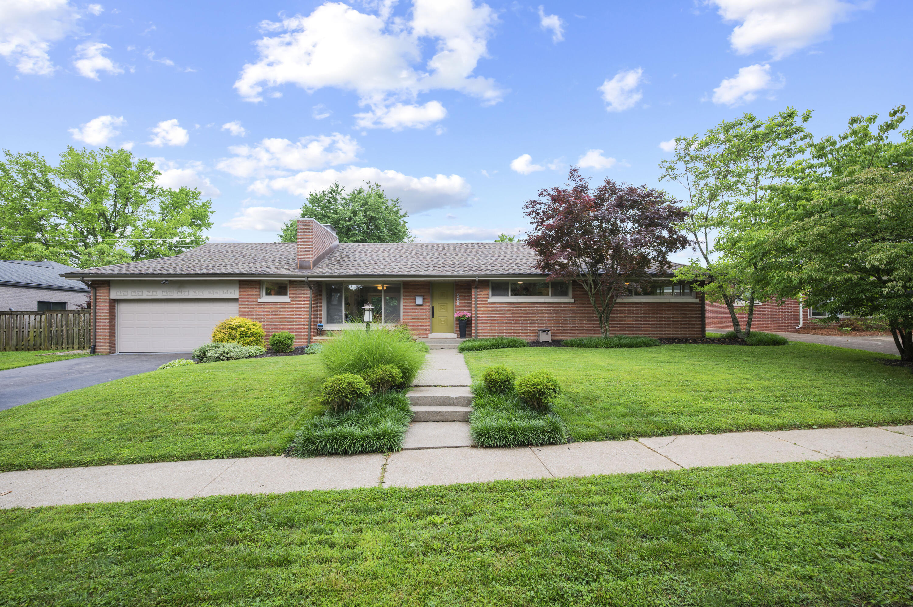 506 Ridge Road Lexington, KY 40503 - Photo 1 of 34 r main