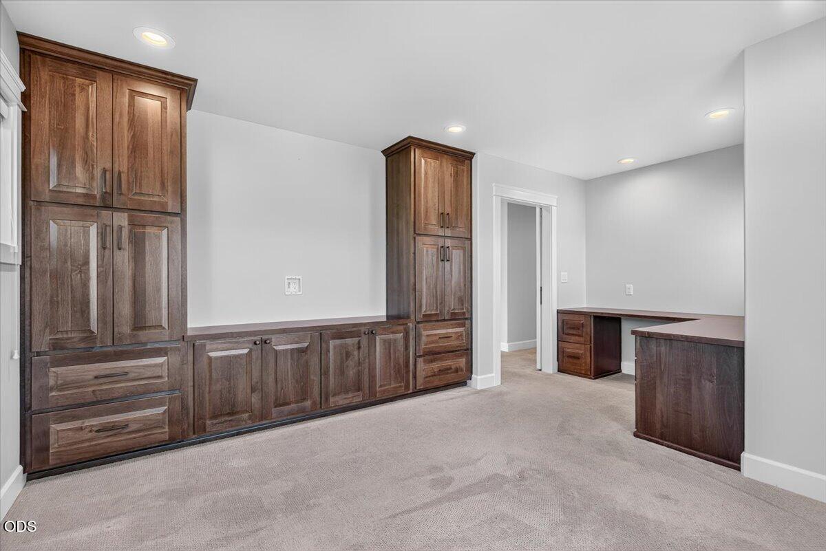 4048 Fieldbrook Avenue Medford, OR 97504 - Photo 54 of 89
