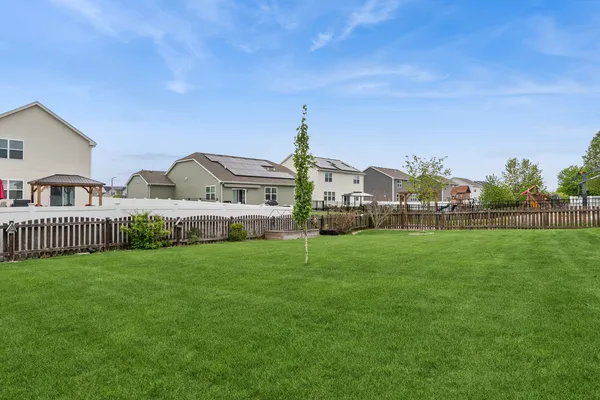 $450,000 | 3426 Ryan Drive, Yorkville, IL 60560