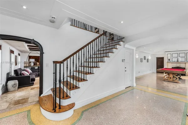 a view of entryway and hall