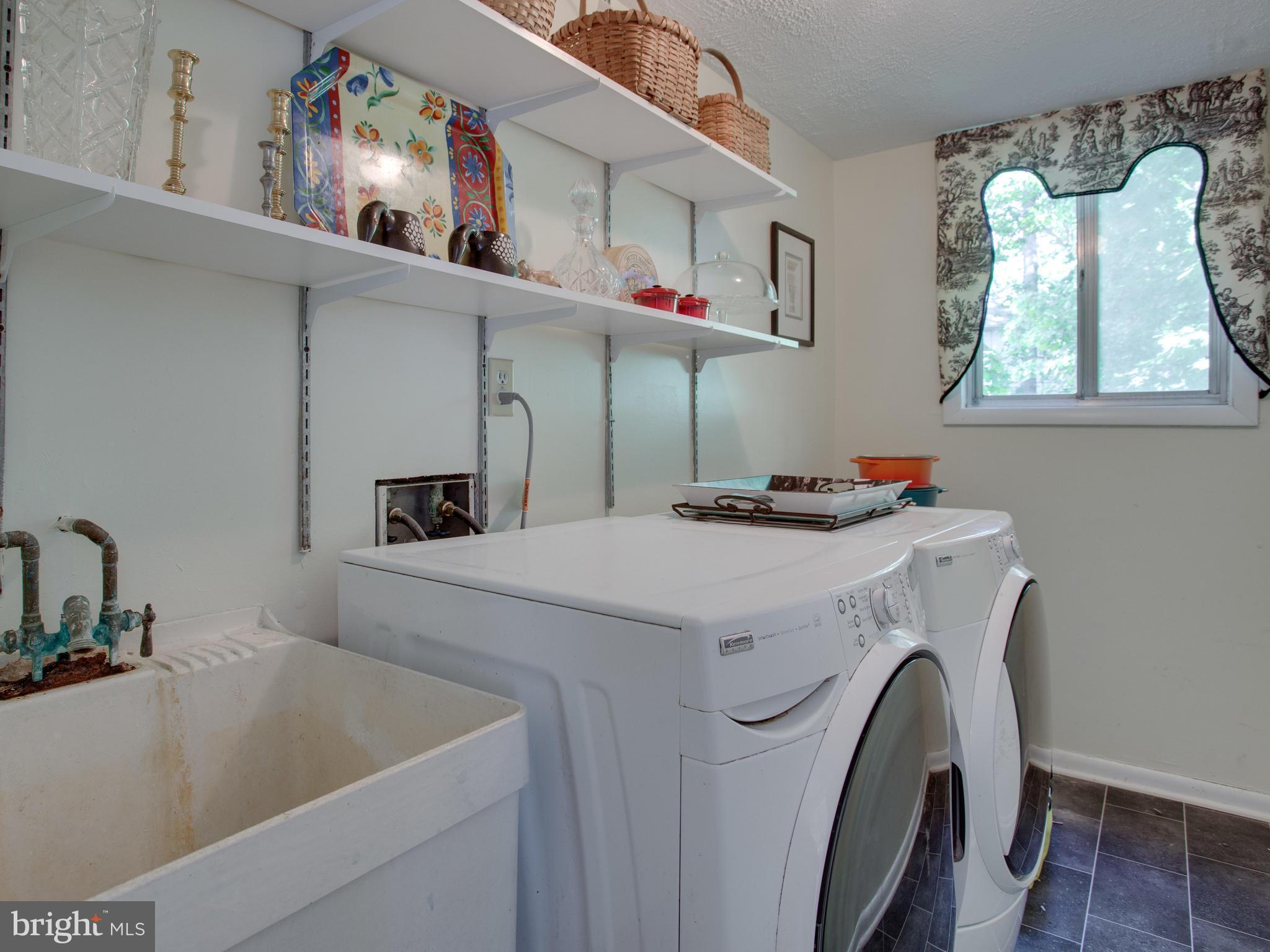 1026 Old Bay Ridge Road Annapolis, MD 21403 - Photo 21 of 30 Laundry room