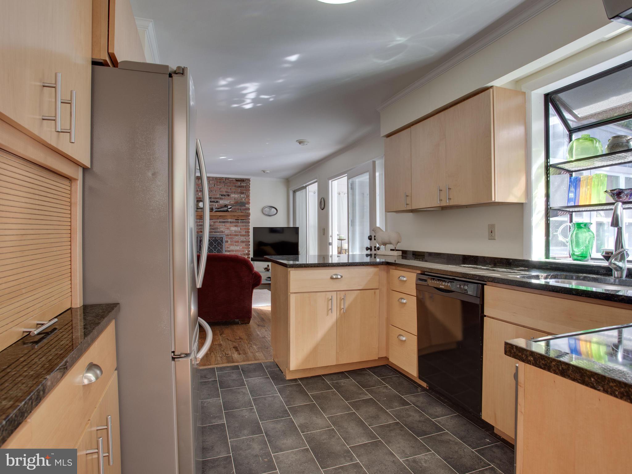 1026 Old Bay Ridge Road Annapolis, MD 21403 - Photo 5 of 30 Kitchen