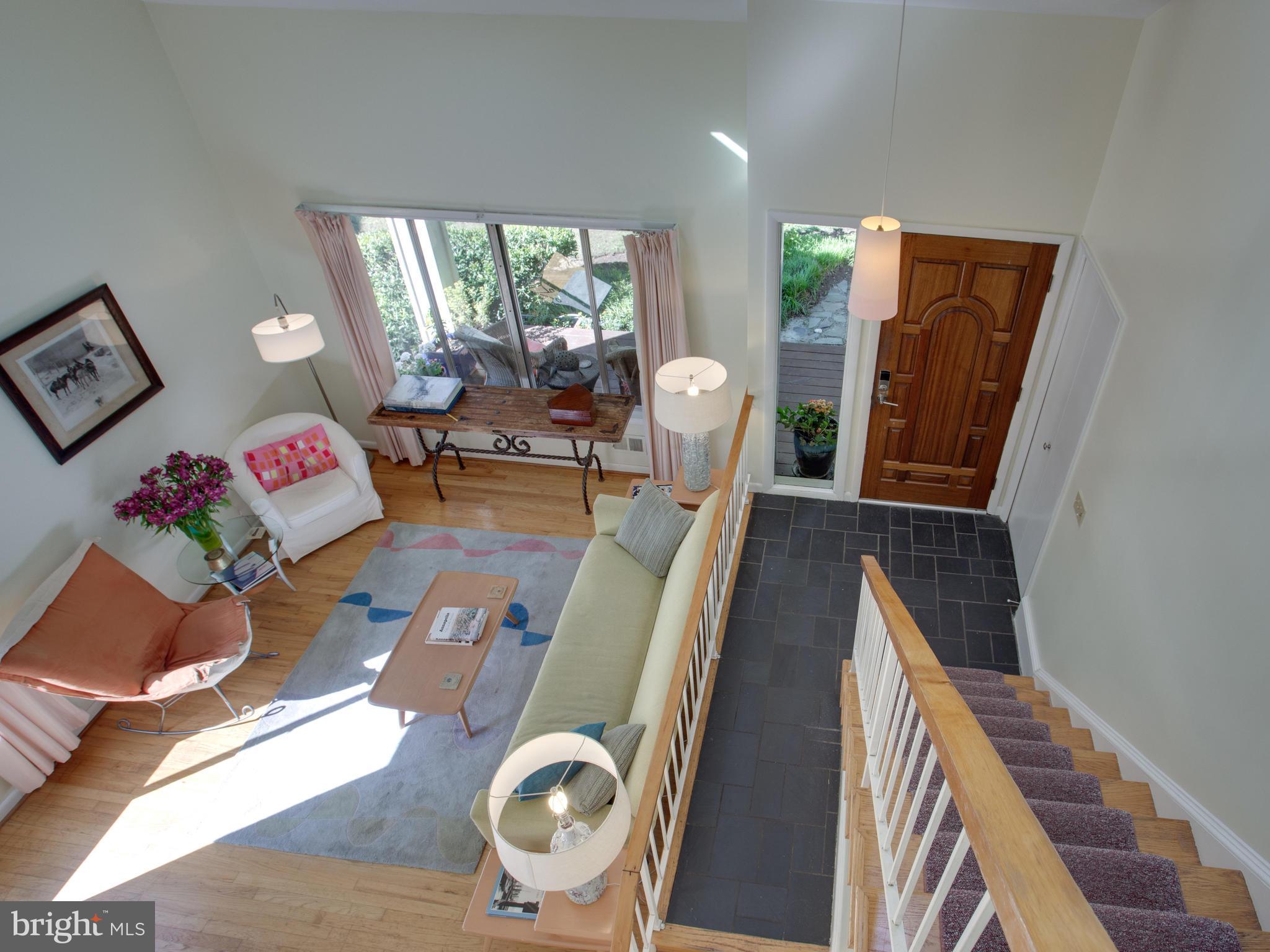1026 Old Bay Ridge Road Annapolis, MD 21403 - Photo 7 of 30 Living Room