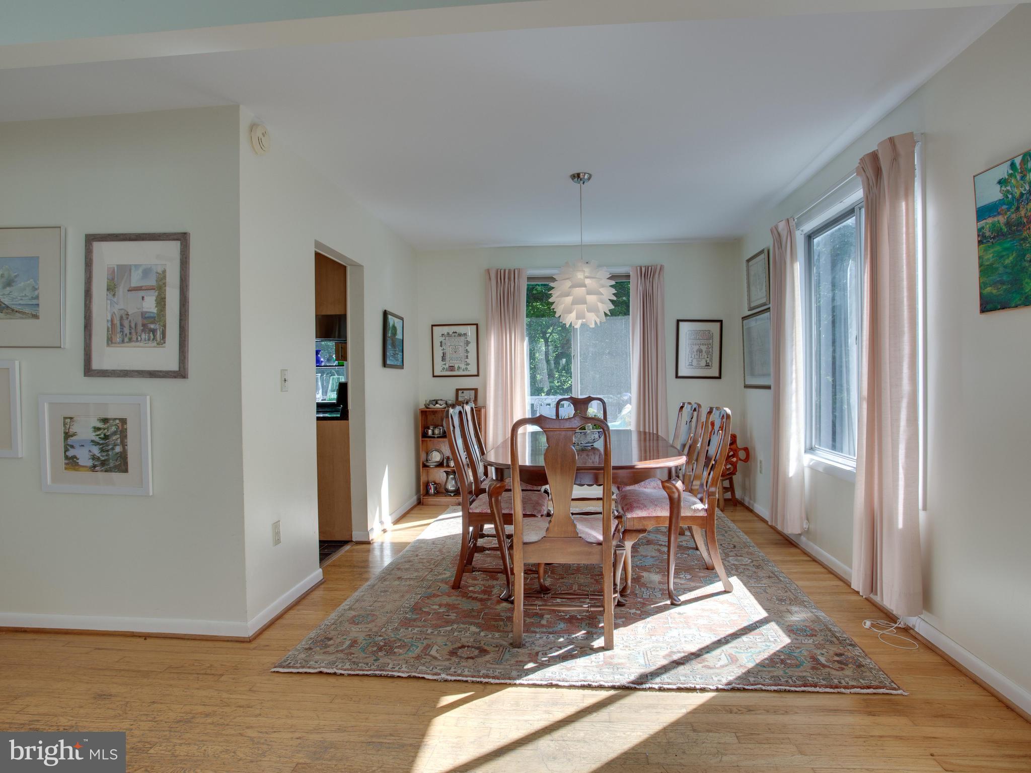 1026 Old Bay Ridge Road Annapolis, MD 21403 - Photo 8 of 30 Dining Room