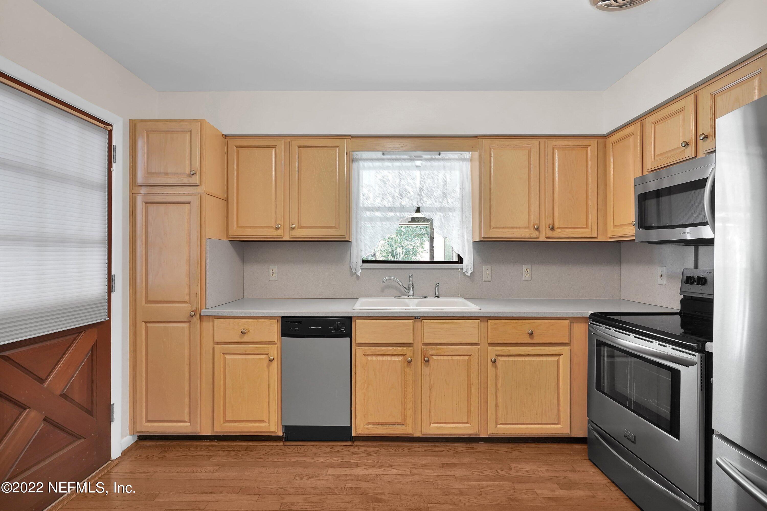 715 Acapulco Road Jacksonville, FL 32216 - Photo 13 of 33 014-715AcapulcoRoad-Jacksonville-FL-3221