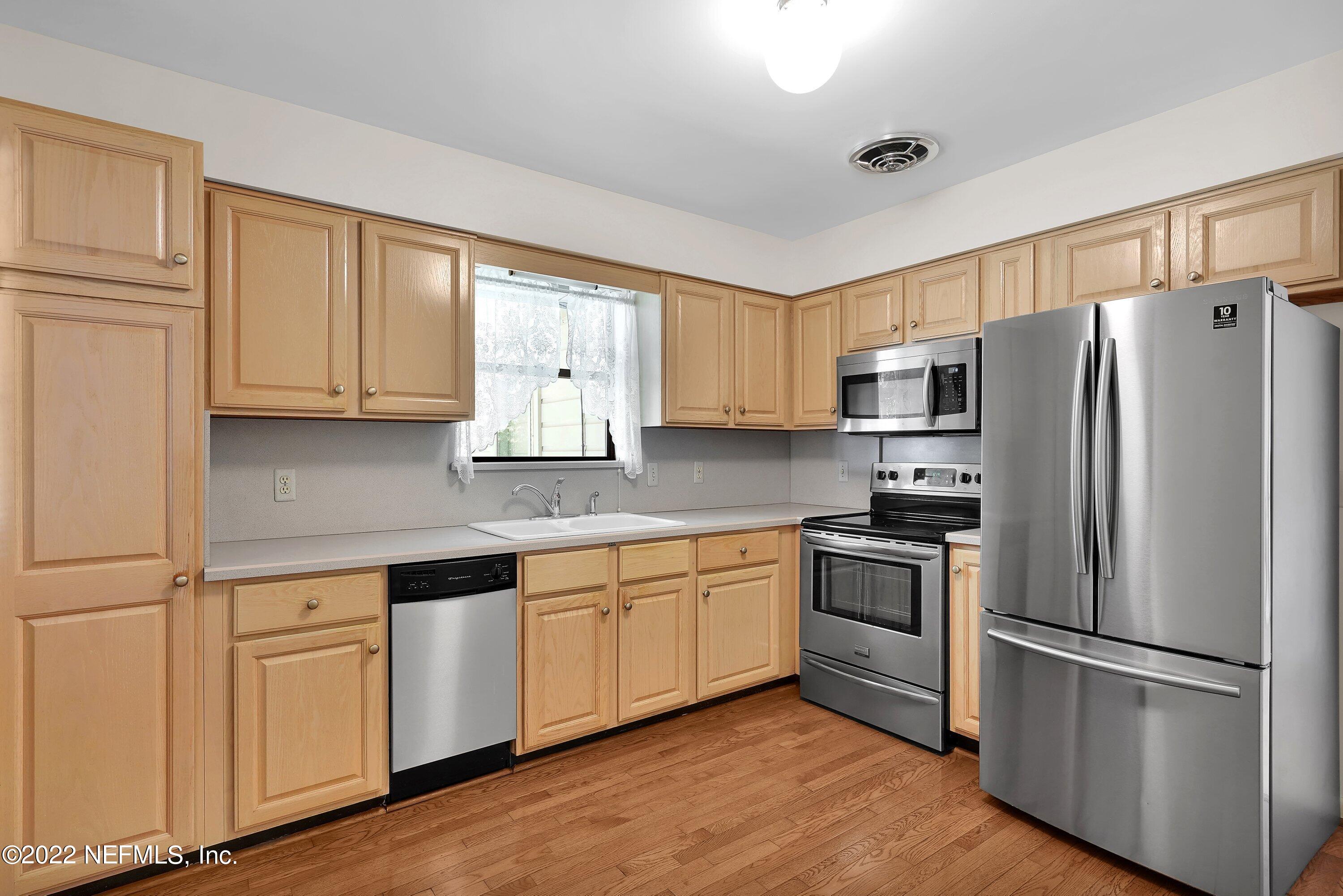 715 Acapulco Road Jacksonville, FL 32216 - Photo 14 of 33 015-715AcapulcoRoad-Jacksonville-FL-3221